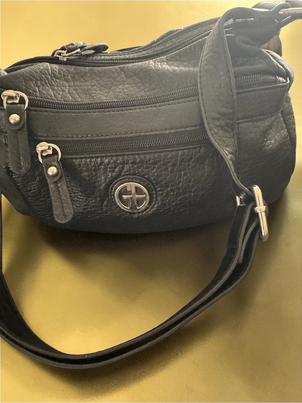 Giani Bernini Black Textured Leather Crossbody 5 Pocket Bag